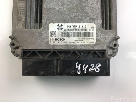 Škoda 045906013Q; 0281015049 / 045906013Q, 0281015049 FABIA II (542) 2010 Control unit for engine