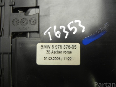 BMW 6976376 5 (E60) 2009 Пепельница