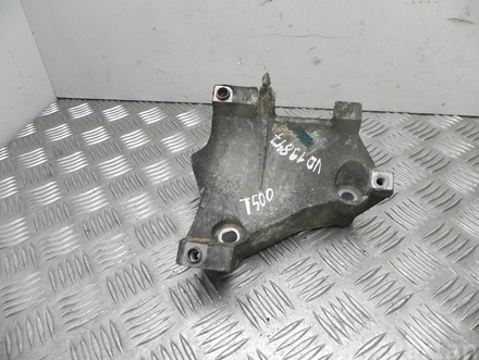 Saab 4670717 9-5 (YS3E) 2009 Bracket