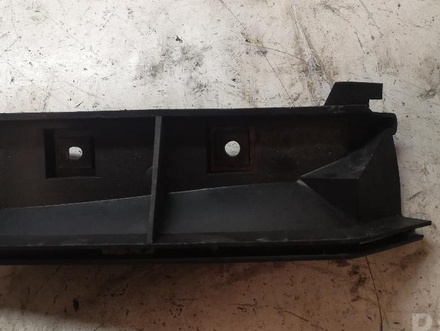 Volvo 30764179 V50 (MW) 2007 Bracket for bumper