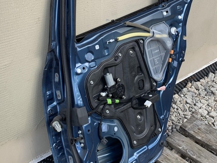 Mazda 3 (BM) 2018 Door Right Rear