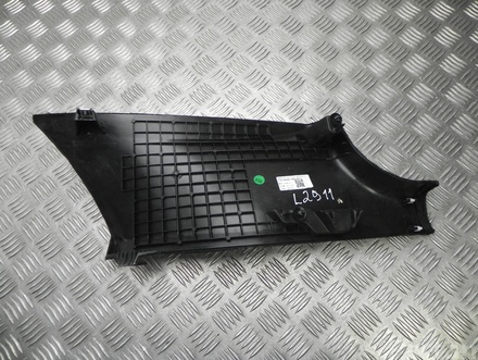 Tesla 1616367-00-A / 161636700A Model Y 2022 Cubierta, Soporte -C (al lado de puertas traseras)