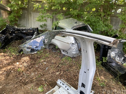 Tesla Model Y 2022 Cuarto cuerpo del coche Right Front