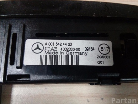 Mercedes-Benz A 001 542 44 23 / A0015424423 E-CLASS купе (C207) 2010 Сигнализатор, система помощи при парковке