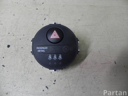 Toyota 83950 0D050-A / 839500D050A YARIS (_P13_) 2014 Interruptor de señal de emergencia