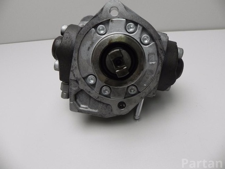 Mazda R2AA 13 800 / R2AA13800 3 (BL) 2010 Bomba de combustible