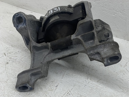 Mazda ENGINE MOUNT BRACKET / ENGINEMOUNTBRACKET 3 (BM) 2018 Estribo